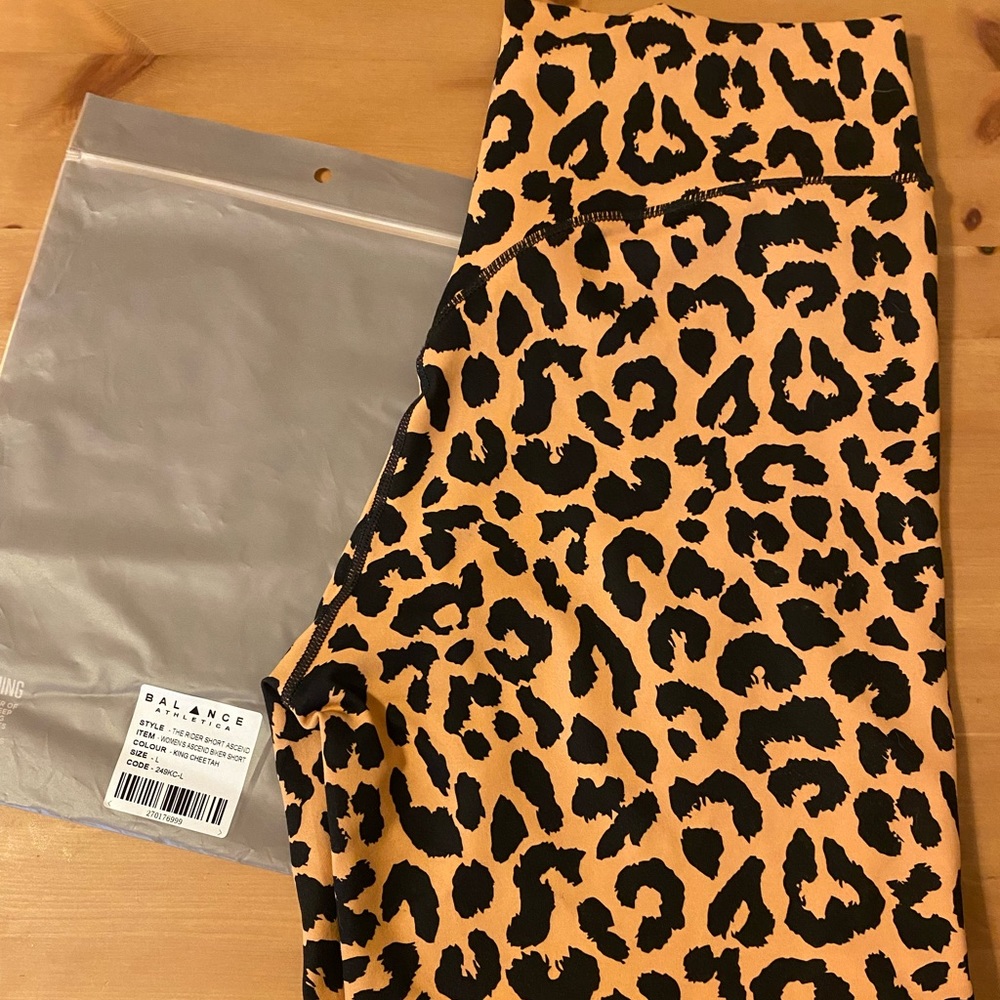 Balance Athletica King Cheetah Rider Shorts Size L